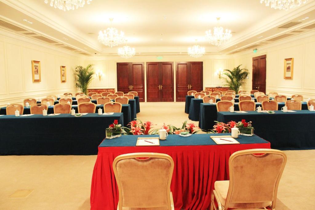 Greentown Shanghai Rose Garden Resort Екстер'єр фото