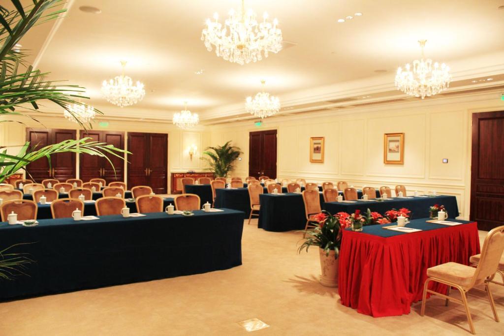 Greentown Shanghai Rose Garden Resort Екстер'єр фото